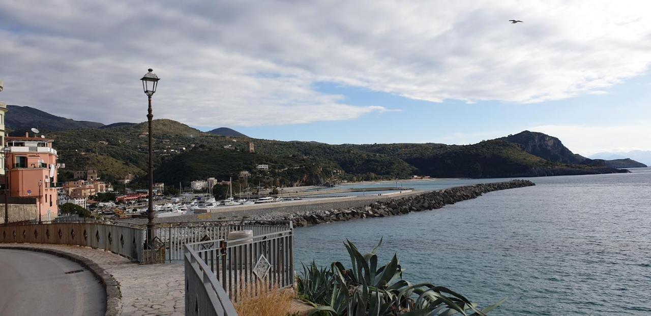 Casa Vacanze Luisa Marina di Camerota Bagian luar foto